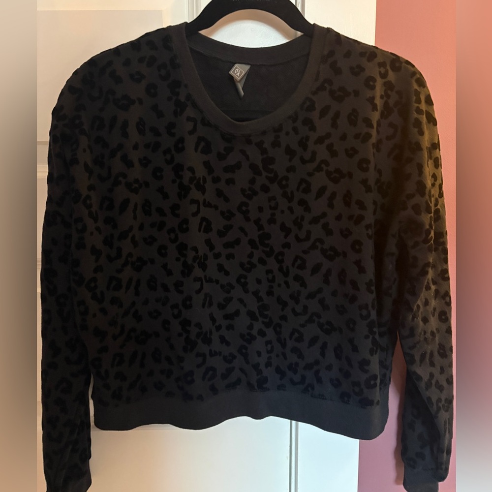 Velvet black cheetah print sweatshirt